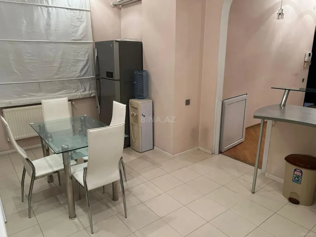 Satılır 3 otaqlı mənzil 130 m²