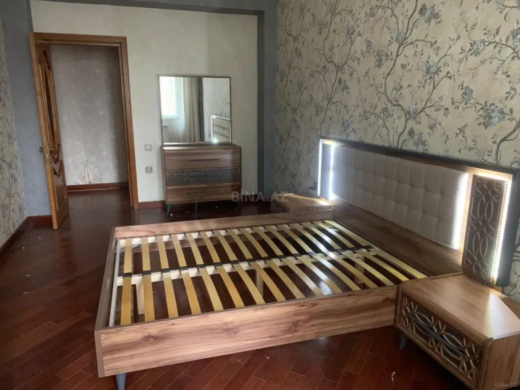 Kirayə verilir 3 otaqlı mənzil 115 m²