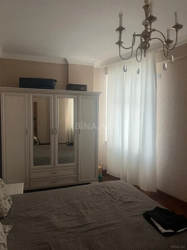 Kirayə verilir 3 otaqlı mənzil 115 m²