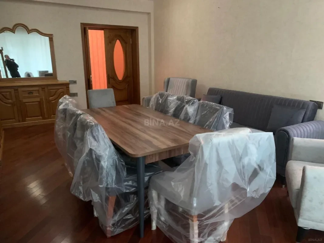 Kirayə verilir 3 otaqlı mənzil 115 m²