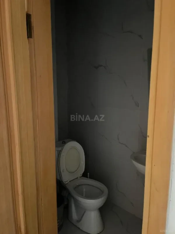 Satılır 4 otaqlı mənzil 145 m²