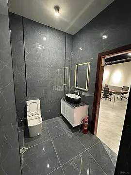 Kirayə verilir 5 otaqlı ofis 110 m²
