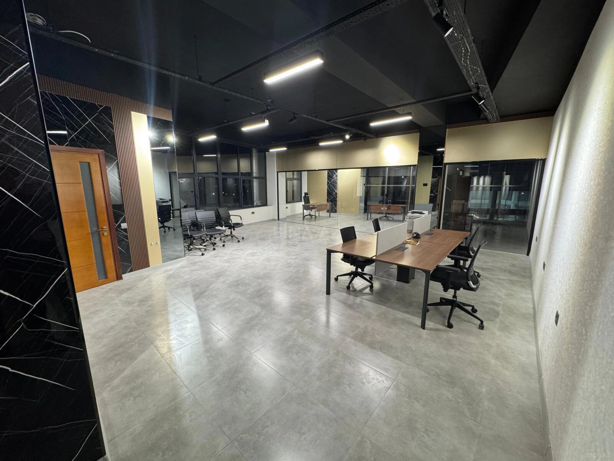 Kirayə verilir 5 otaqlı ofis 110 m²