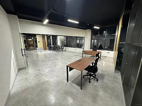 Kirayə verilir 5 otaqlı ofis 110 m²
