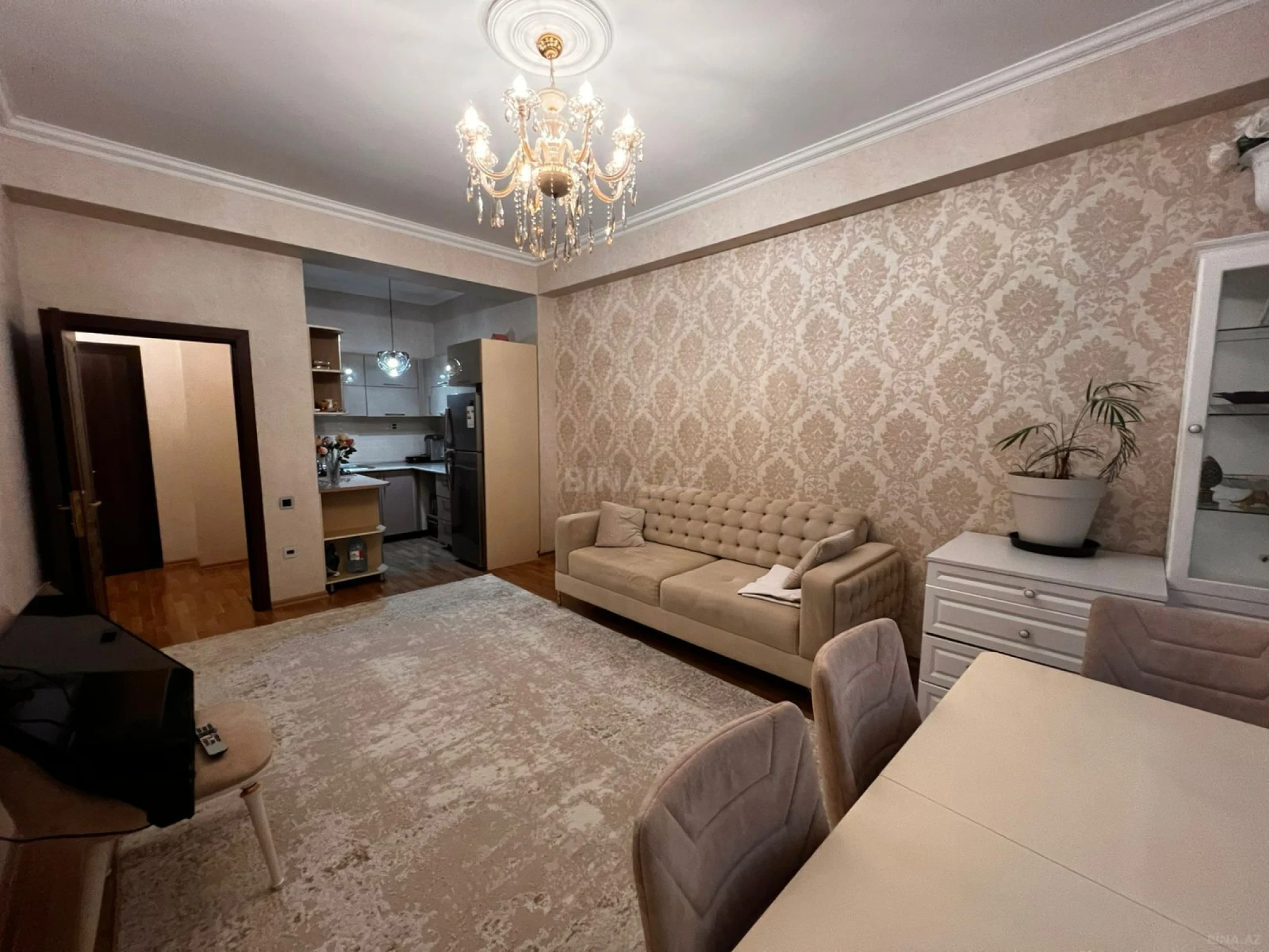 Kirayə verilir 2 otaqlı mənzil 60 m²