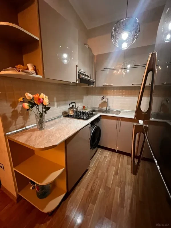 Kirayə verilir 2 otaqlı mənzil 60 m²