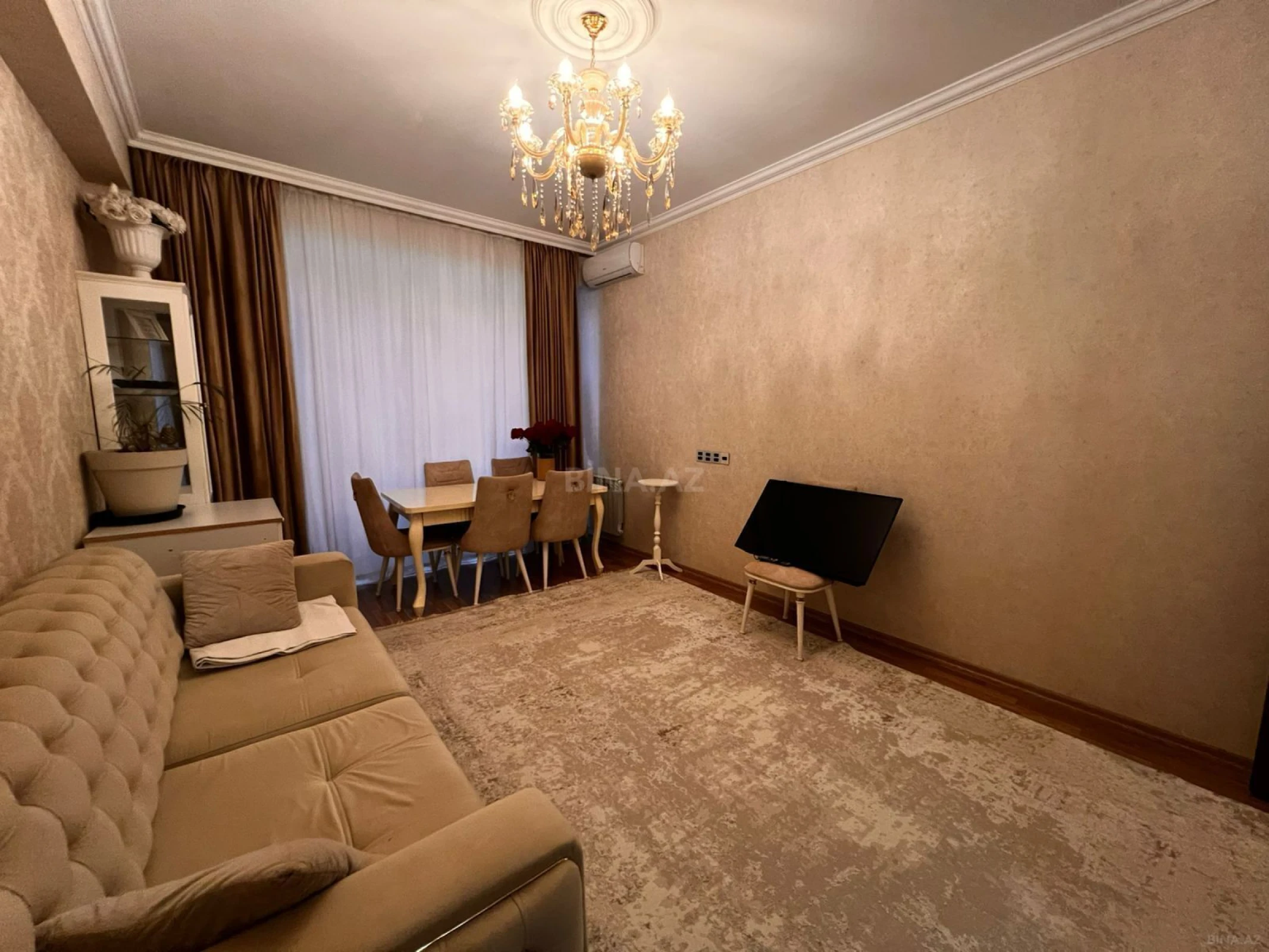 Kirayə verilir 2 otaqlı mənzil 60 m²