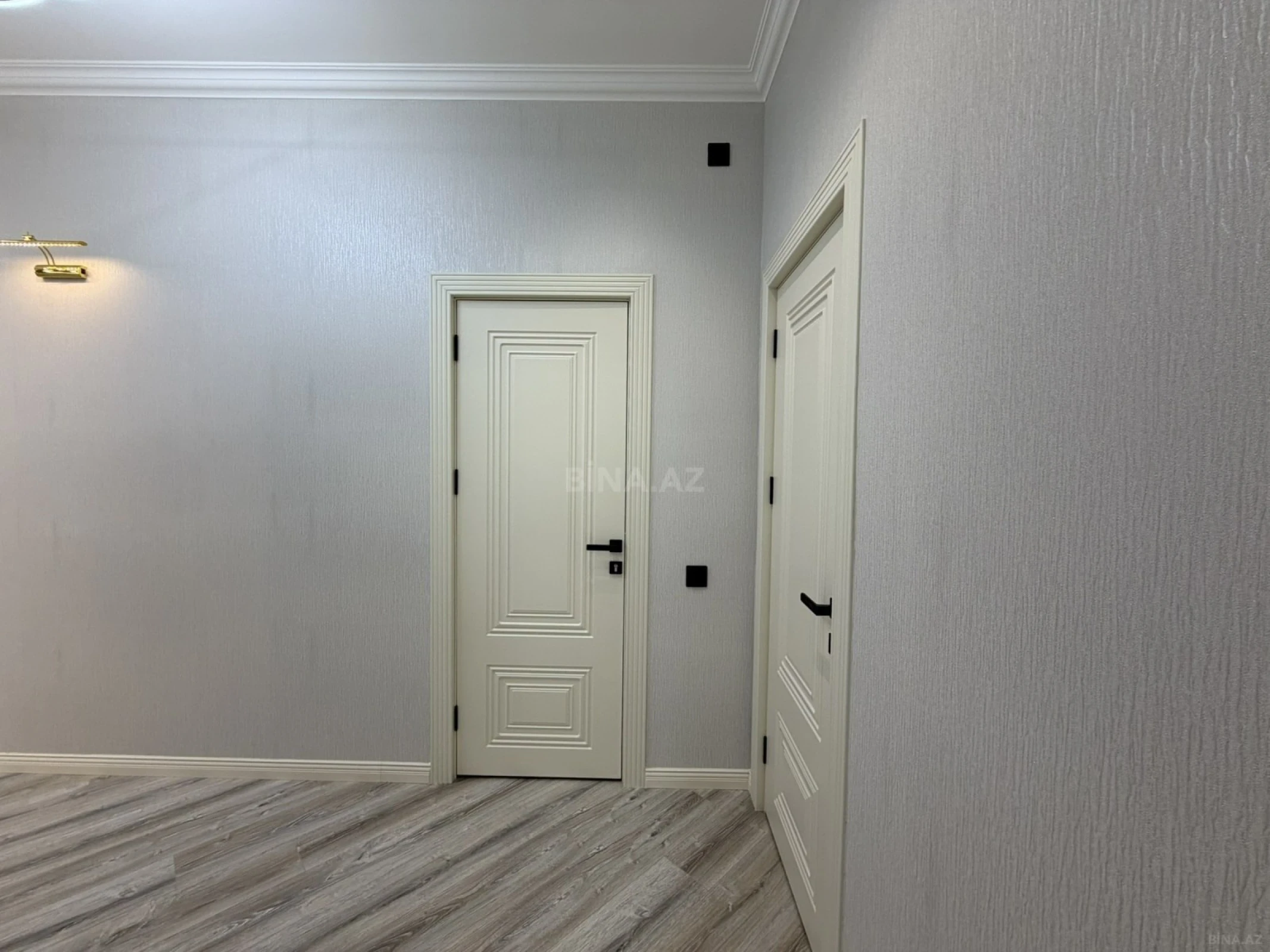 Satılır 3 otaqlı mənzil 105 m²