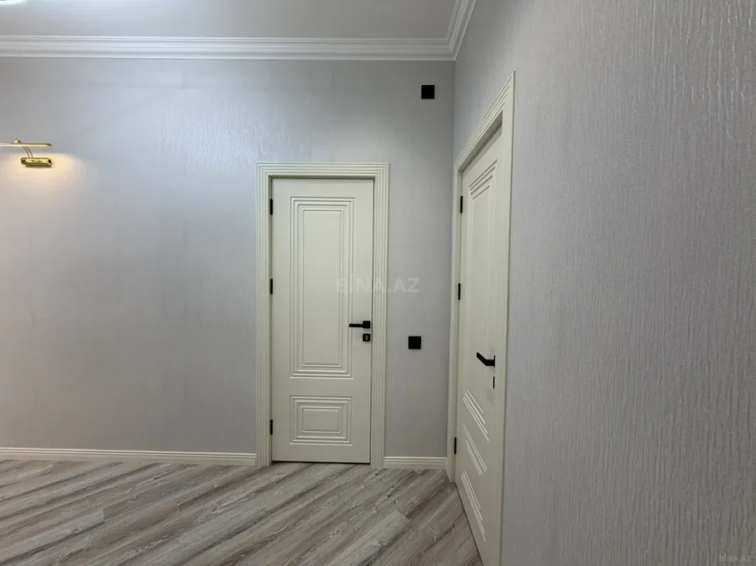 Satılır 3 otaqlı mənzil 105 m²