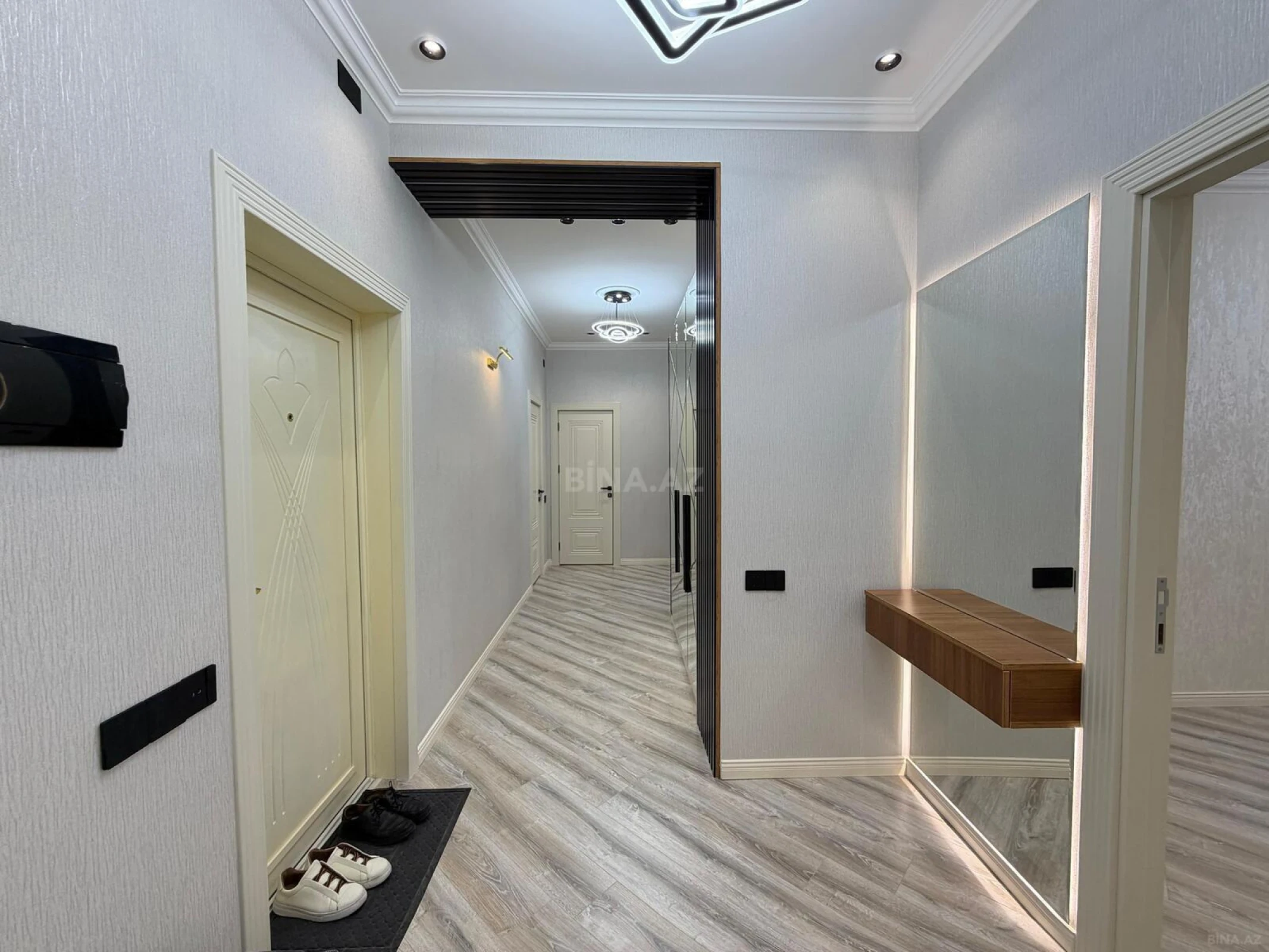 Satılır 3 otaqlı mənzil 105 m²