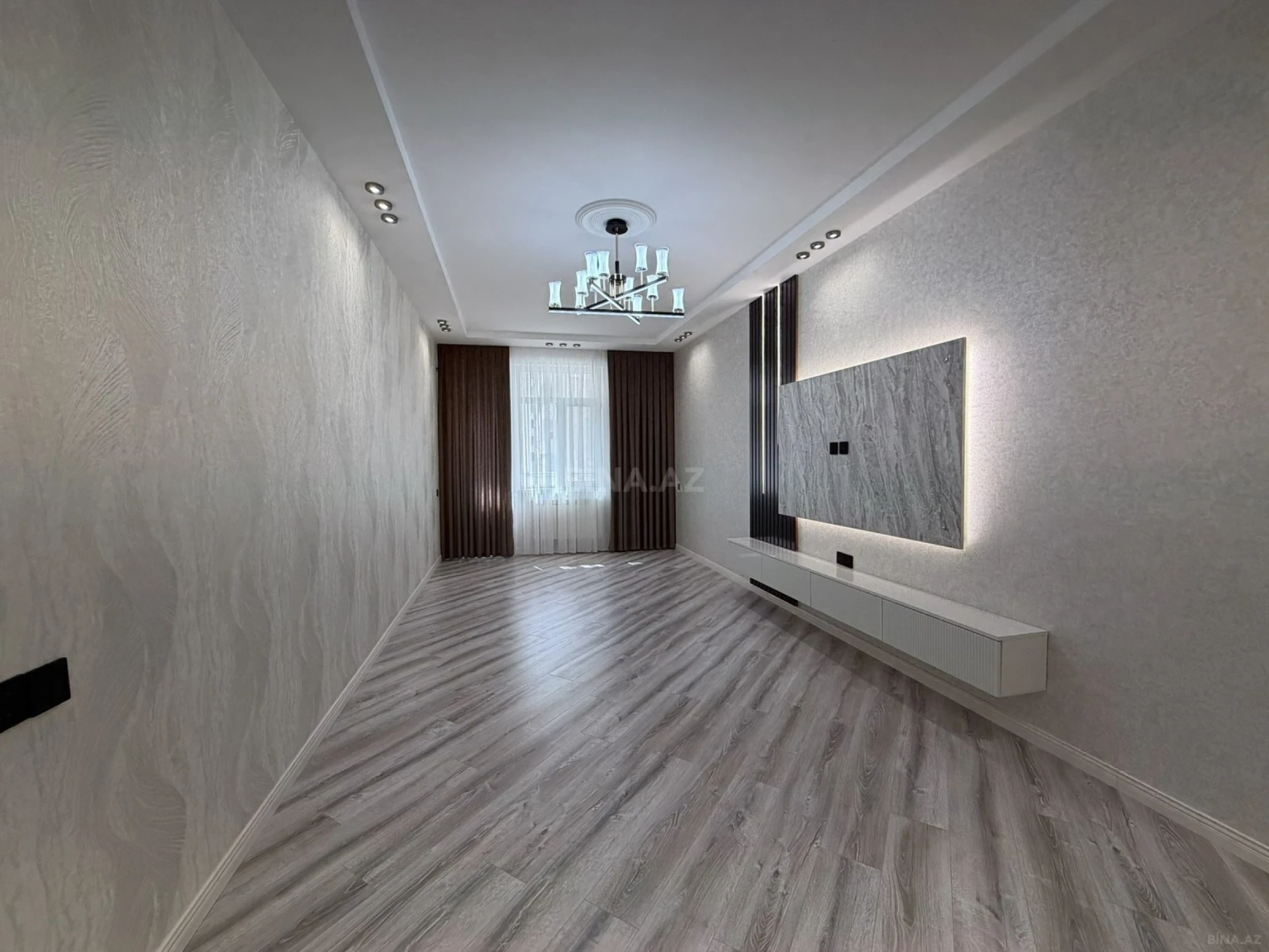 Satılır 3 otaqlı mənzil 105 m²