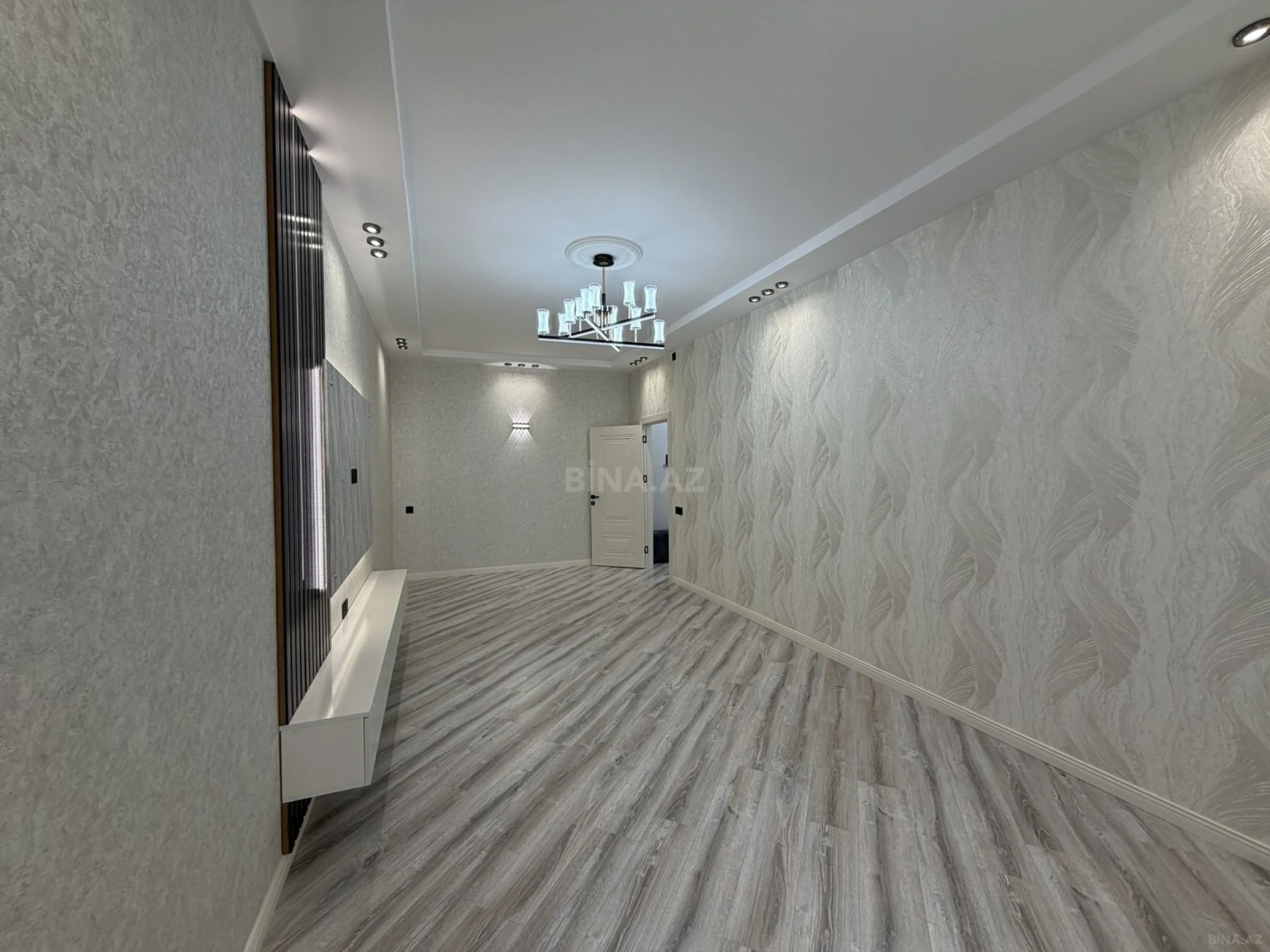 Satılır 3 otaqlı mənzil 105 m²