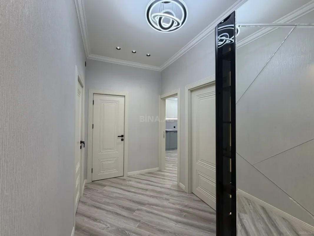 Satılır 3 otaqlı mənzil 105 m²