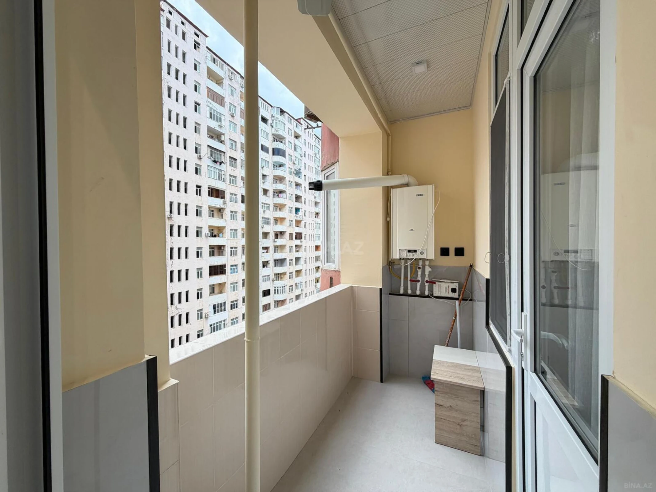 Satılır 3 otaqlı mənzil 105 m²