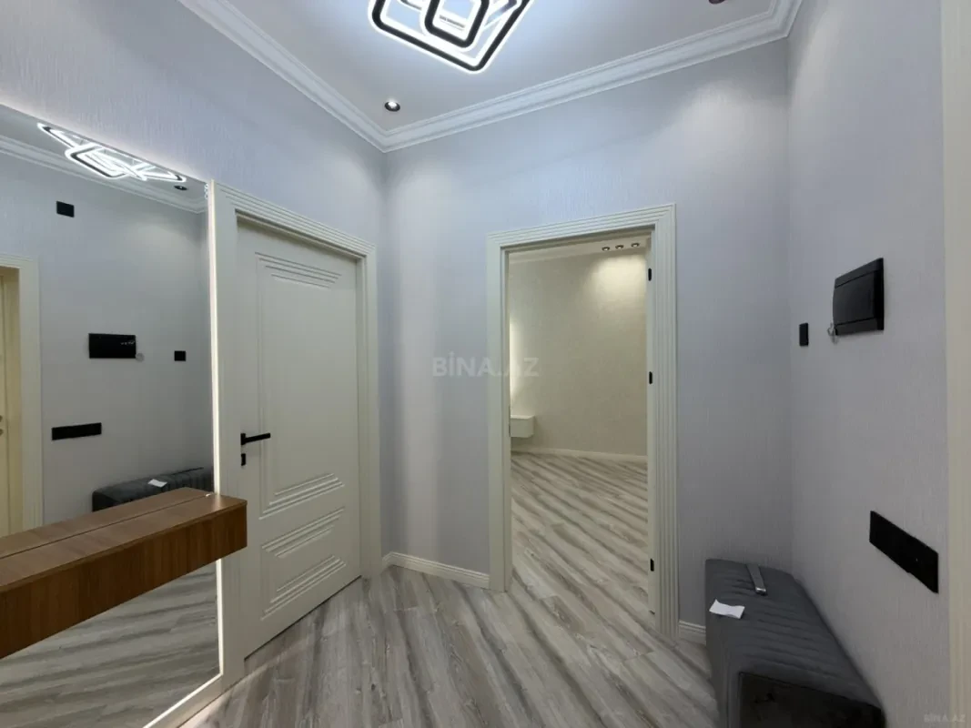 Satılır 3 otaqlı mənzil 105 m²