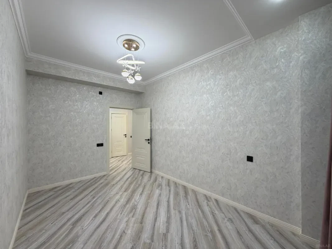 Satılır 3 otaqlı mənzil 105 m²