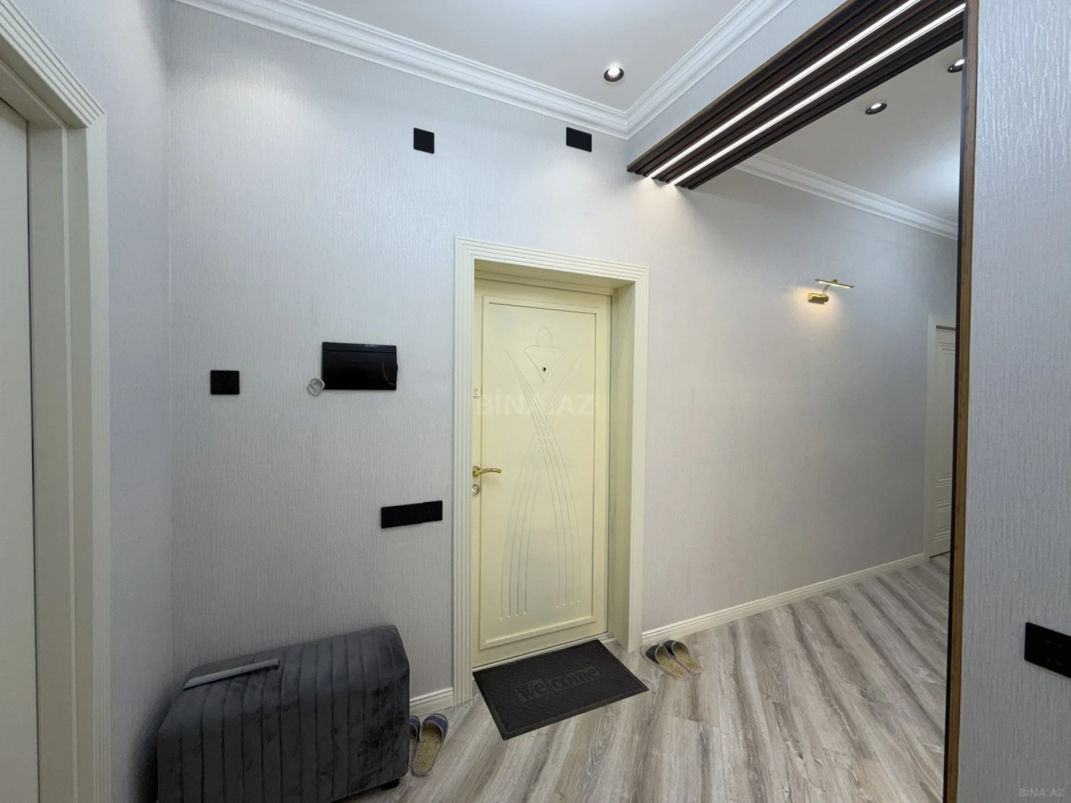 Satılır 3 otaqlı mənzil 105 m²