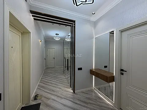 Satılır 3 otaqlı mənzil 105 m²