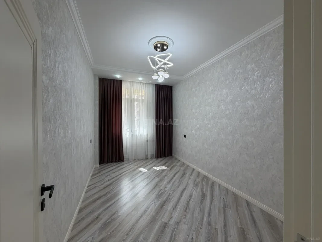 Satılır 3 otaqlı mənzil 105 m²