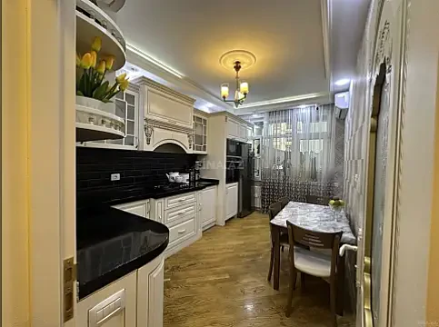 Satılır 3 otaqlı mənzil 100 m²