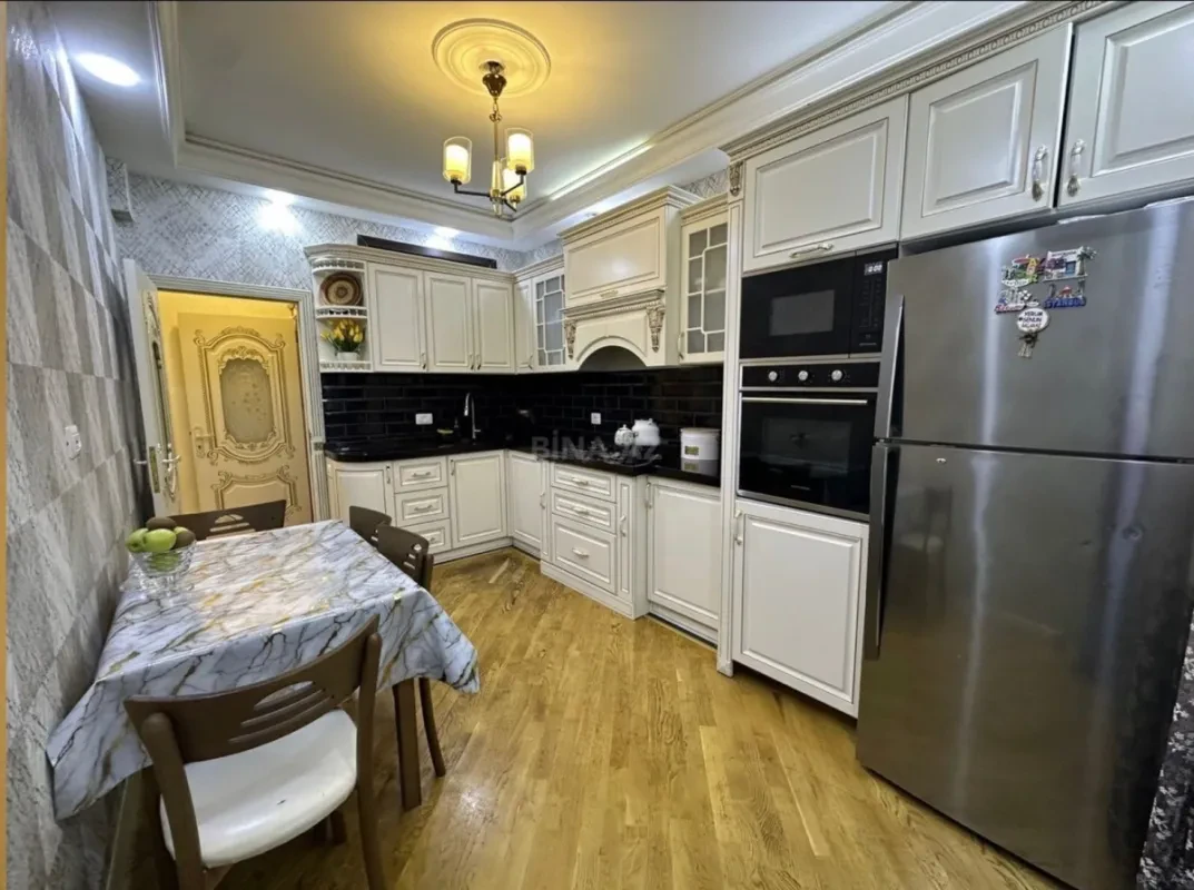 Satılır 3 otaqlı mənzil 100 m²