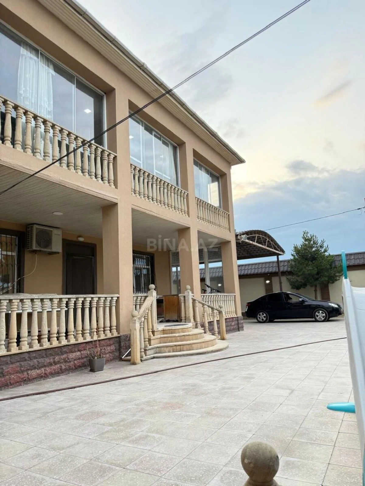 Satılır 4 otaqlı həyət evi 117 m²