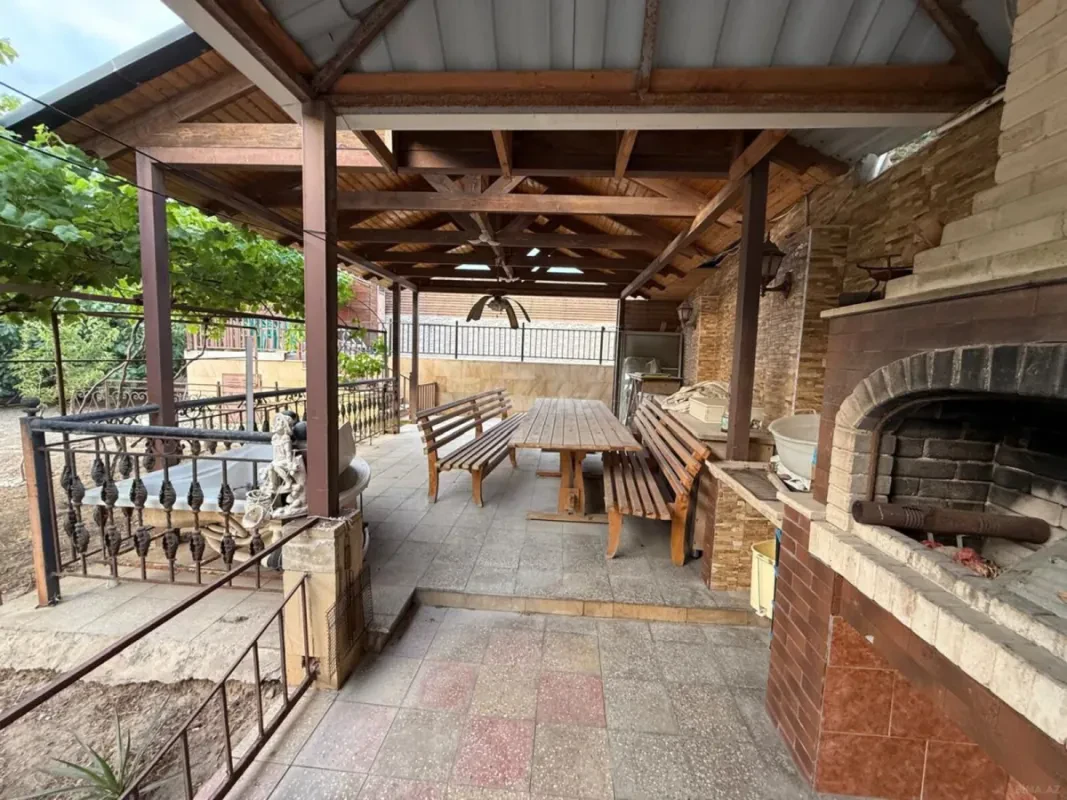 Satılır 4 otaqlı həyət evi 117 m²