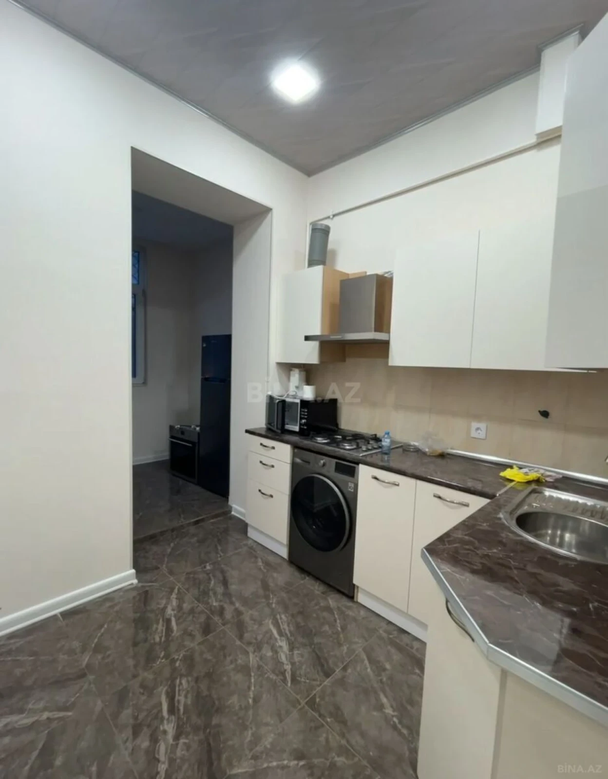 Satılır 2 otaqlı mənzil 65 m²