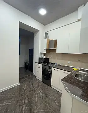 Satılır 2 otaqlı mənzil 65 m²