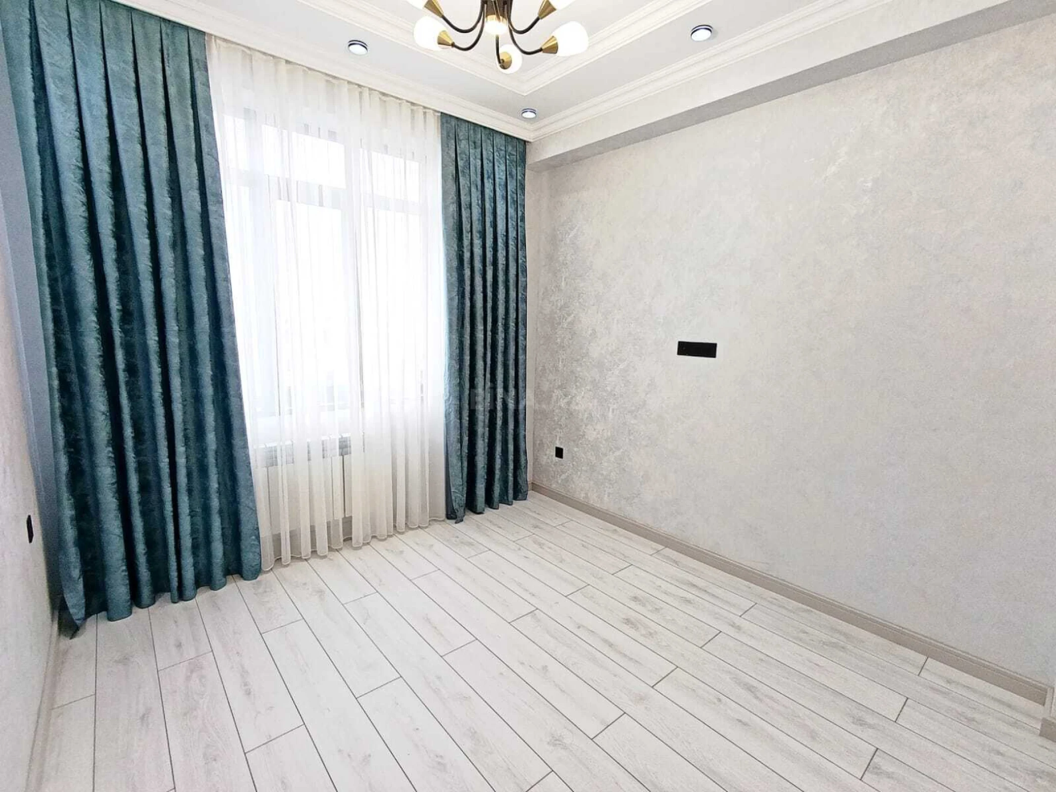 Satılır 2 otaqlı mənzil 63 m²