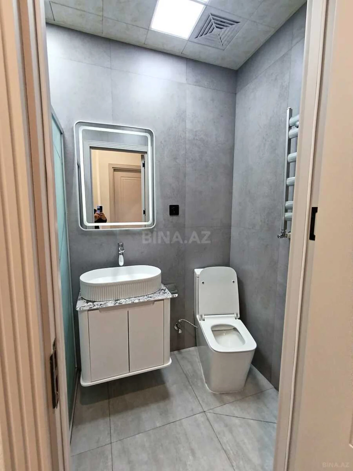 Satılır 2 otaqlı mənzil 63 m²