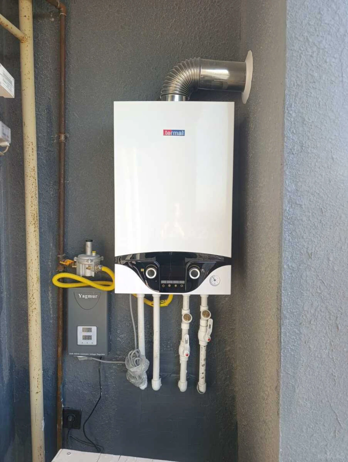 Satılır 2 otaqlı mənzil 63 m²