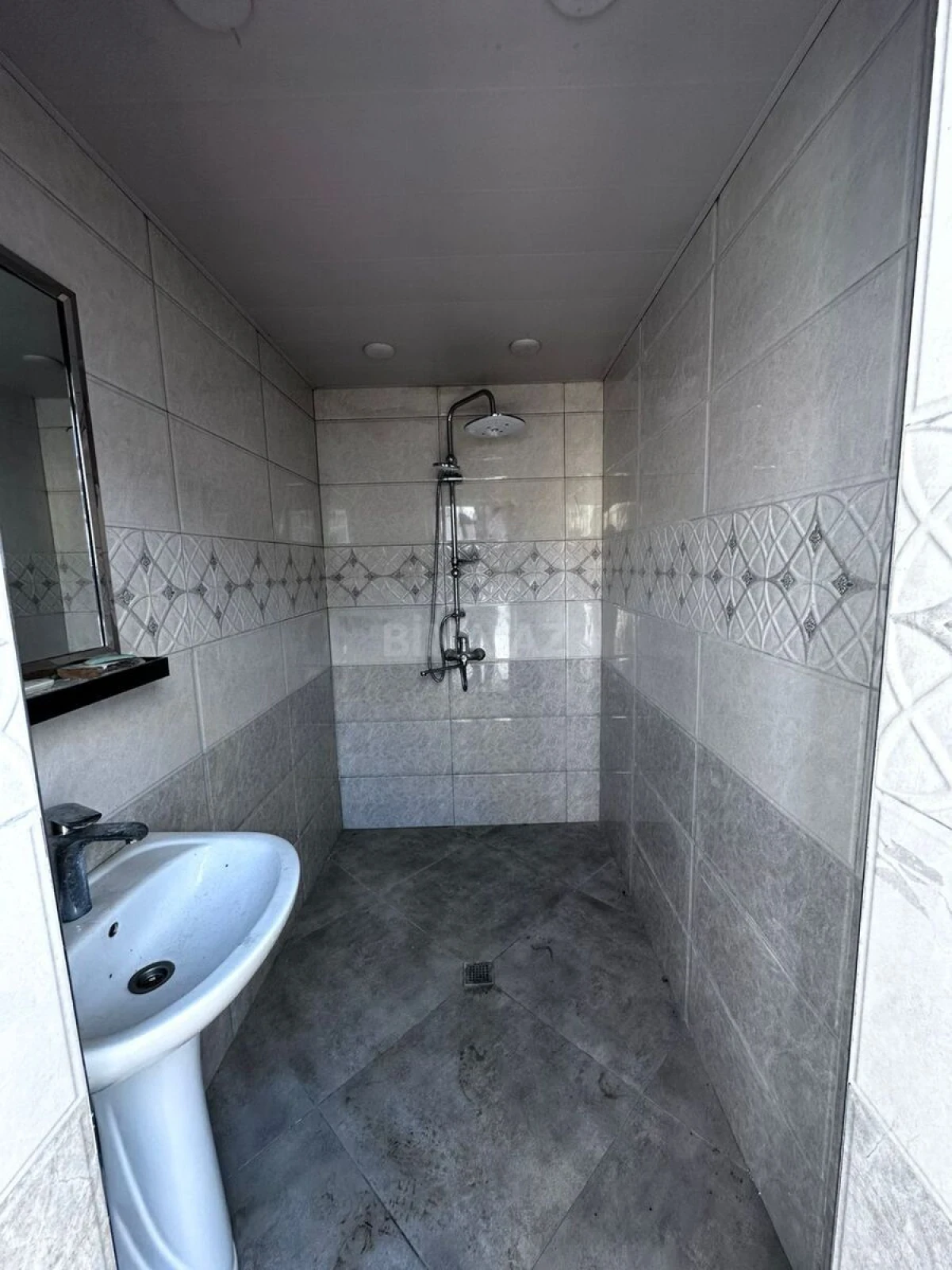 Satılır 3 otaqlı həyət evi 190 m²