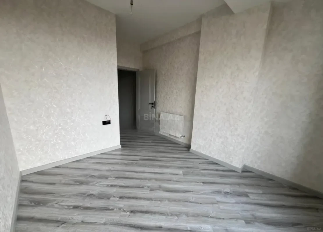 Satılır 3 otaqlı mənzil 117 m²