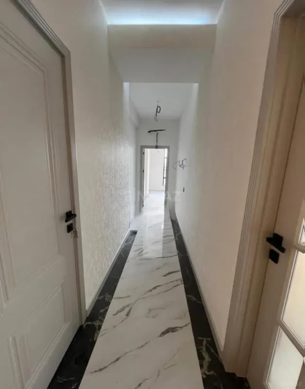 Satılır 3 otaqlı mənzil 117 m²