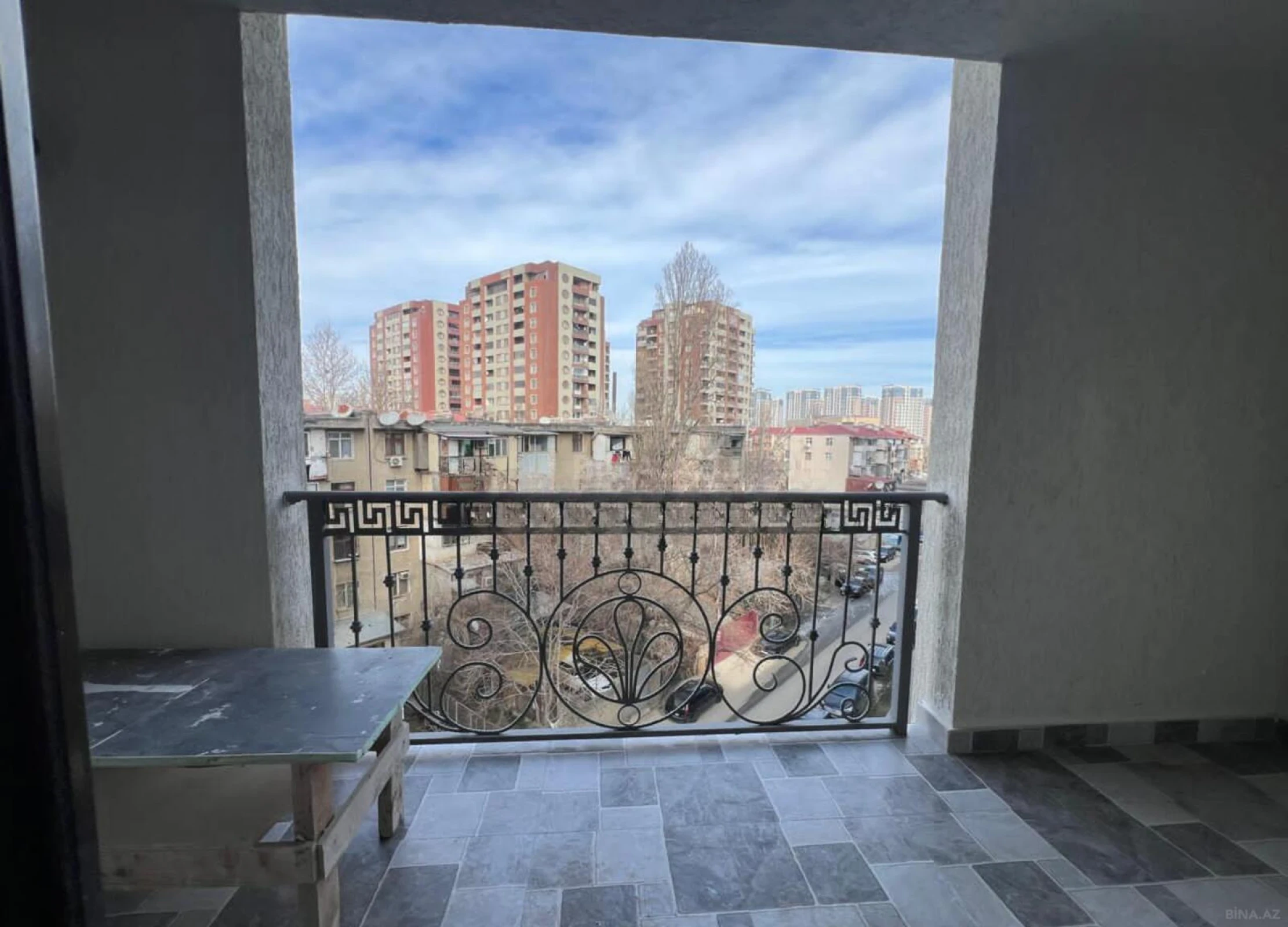 Satılır 3 otaqlı mənzil 117 m²