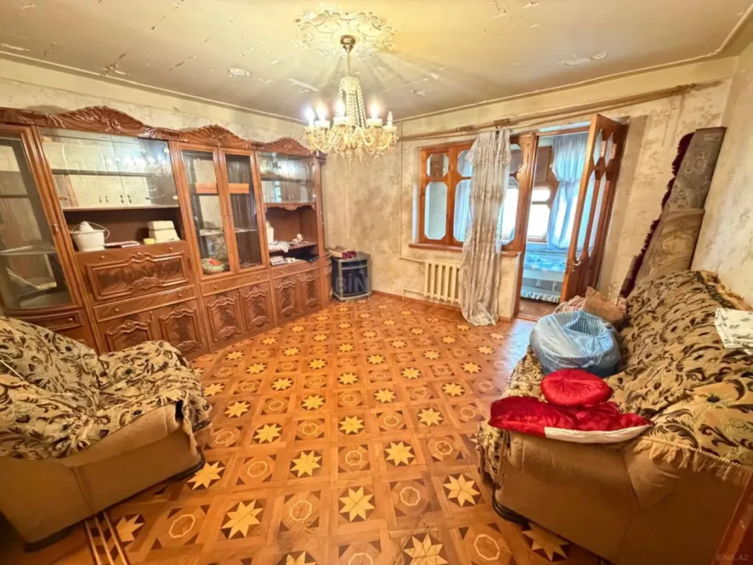 Satılır 4 otaqlı mənzil 90 m²