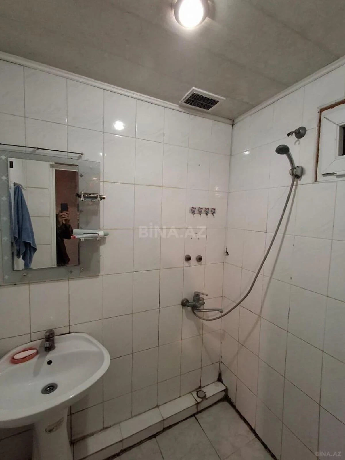 Kirayə verilir 2 otaqlı mənzil 56 m²