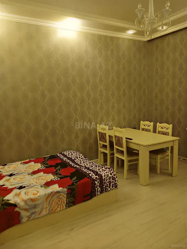 Kirayə verilir 2 otaqlı mənzil 70 m²
