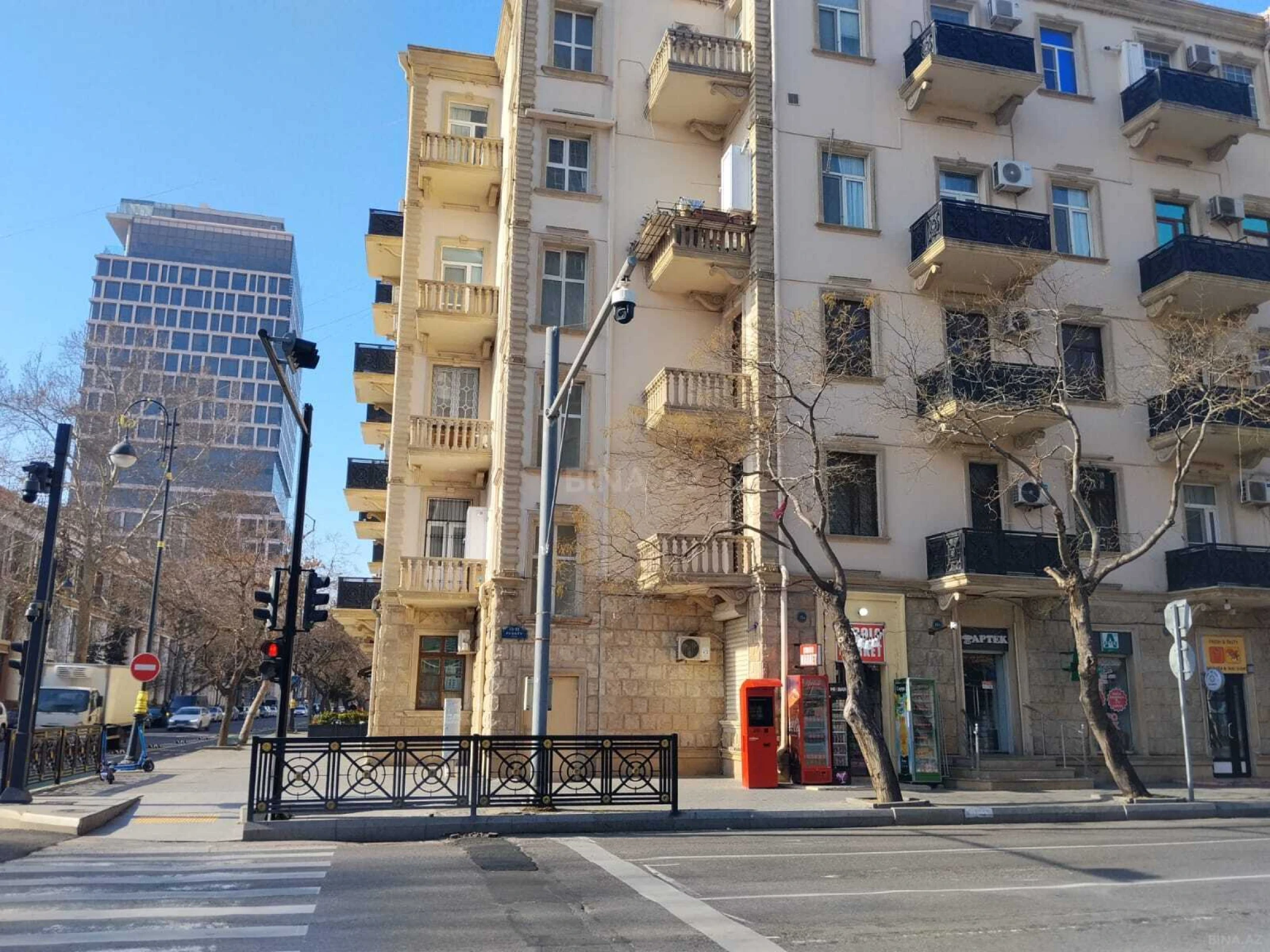 Kirayə verilir 3 otaqlı ofis 85 m²
