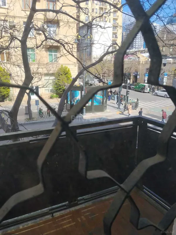 Kirayə verilir 3 otaqlı ofis 85 m²
