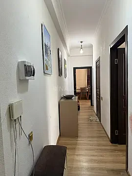Satılır 2 otaqlı mənzil 68 m²