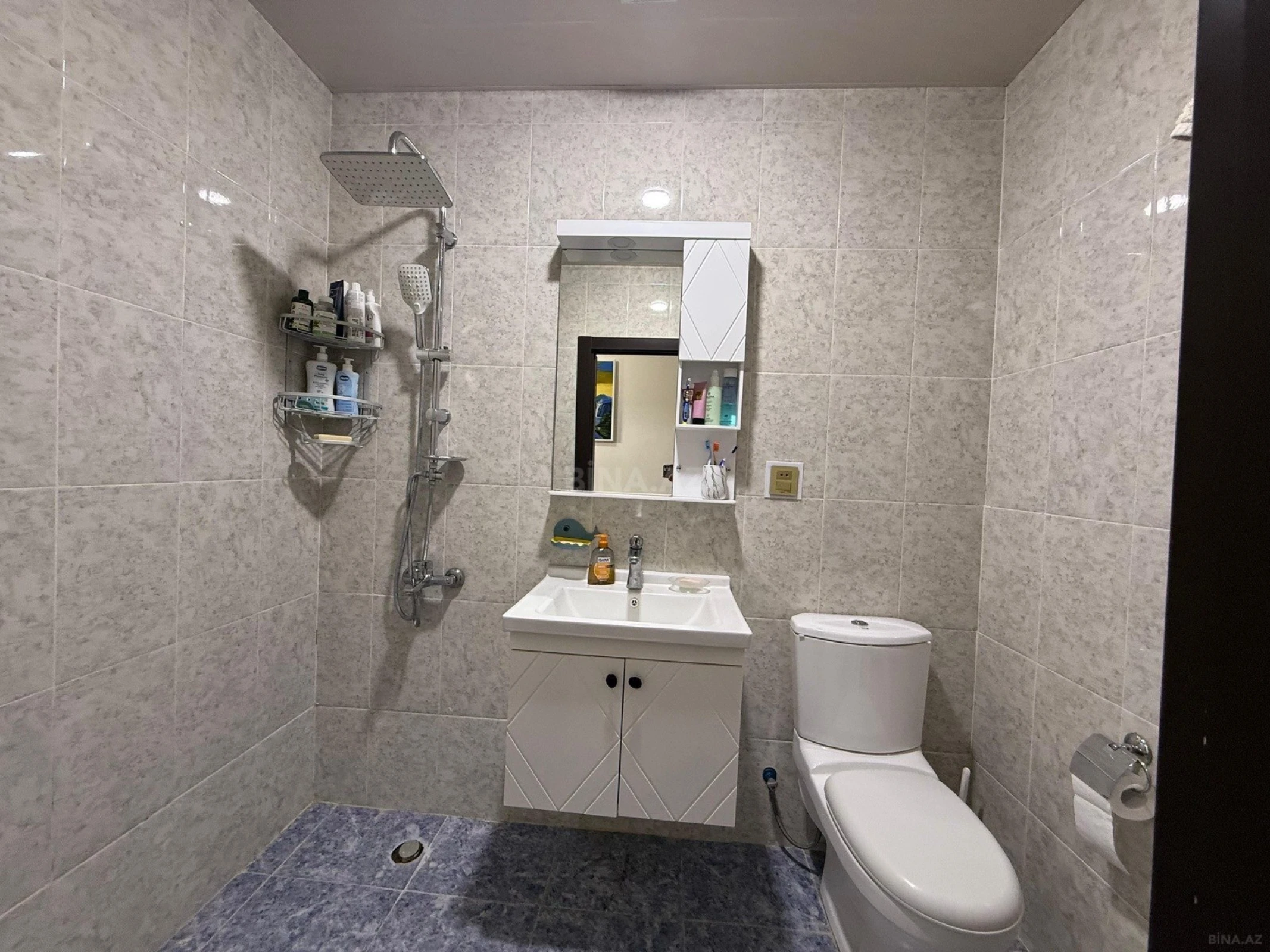 Satılır 2 otaqlı mənzil 68 m²