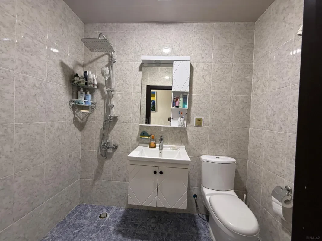 Satılır 2 otaqlı mənzil 68 m²