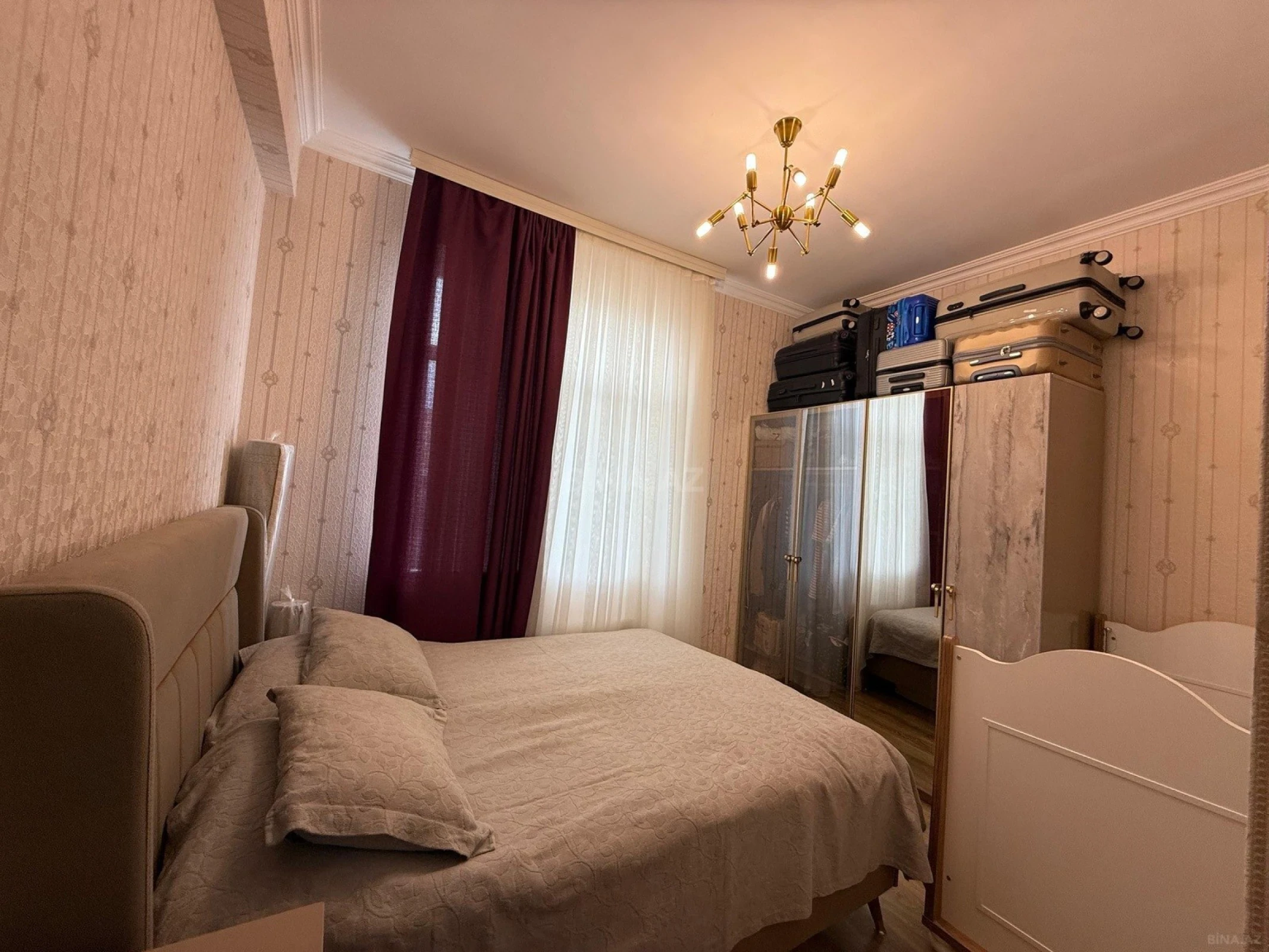 Satılır 2 otaqlı mənzil 68 m²
