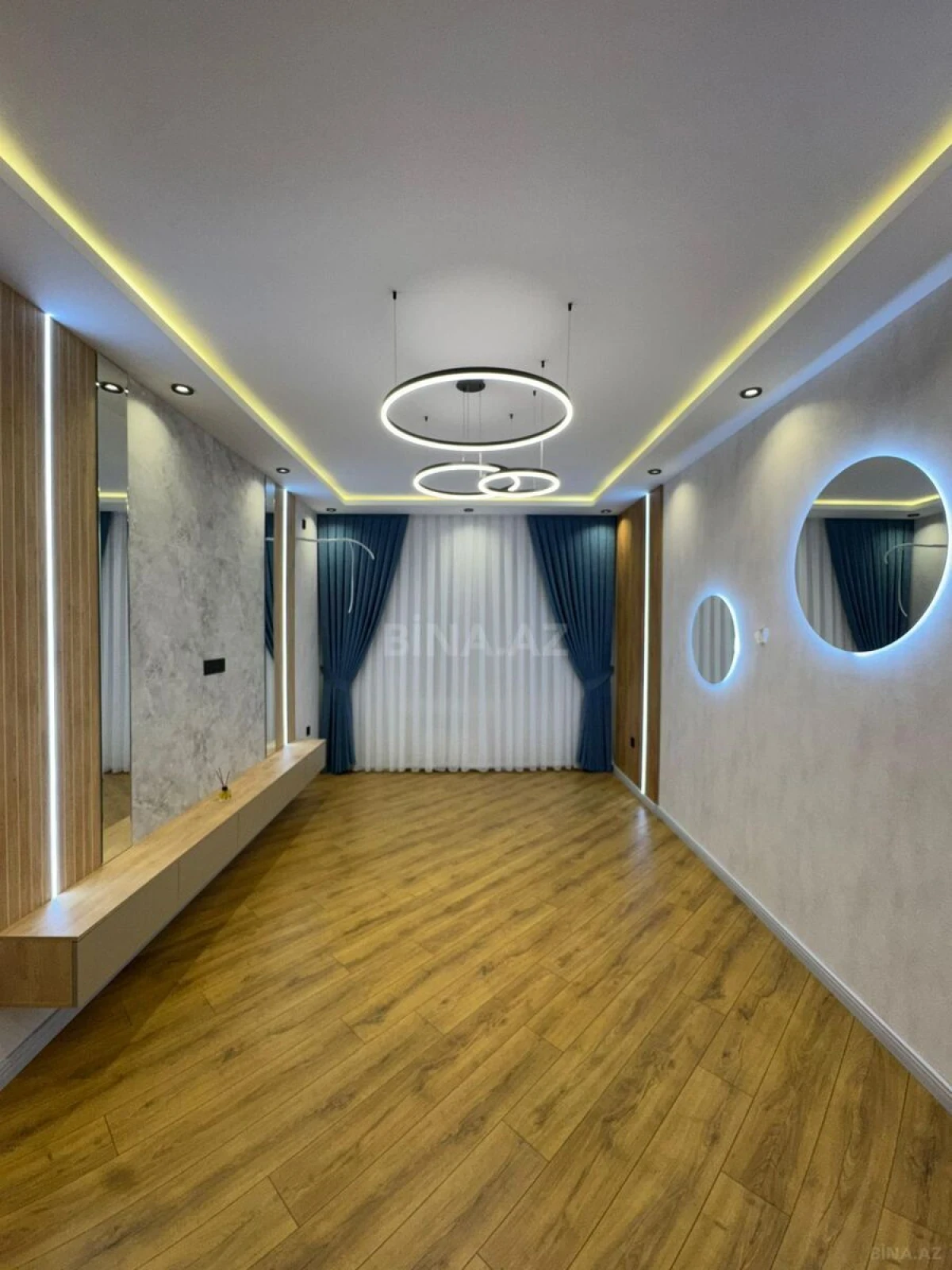 Satılır 2 otaqlı mənzil 82 m²