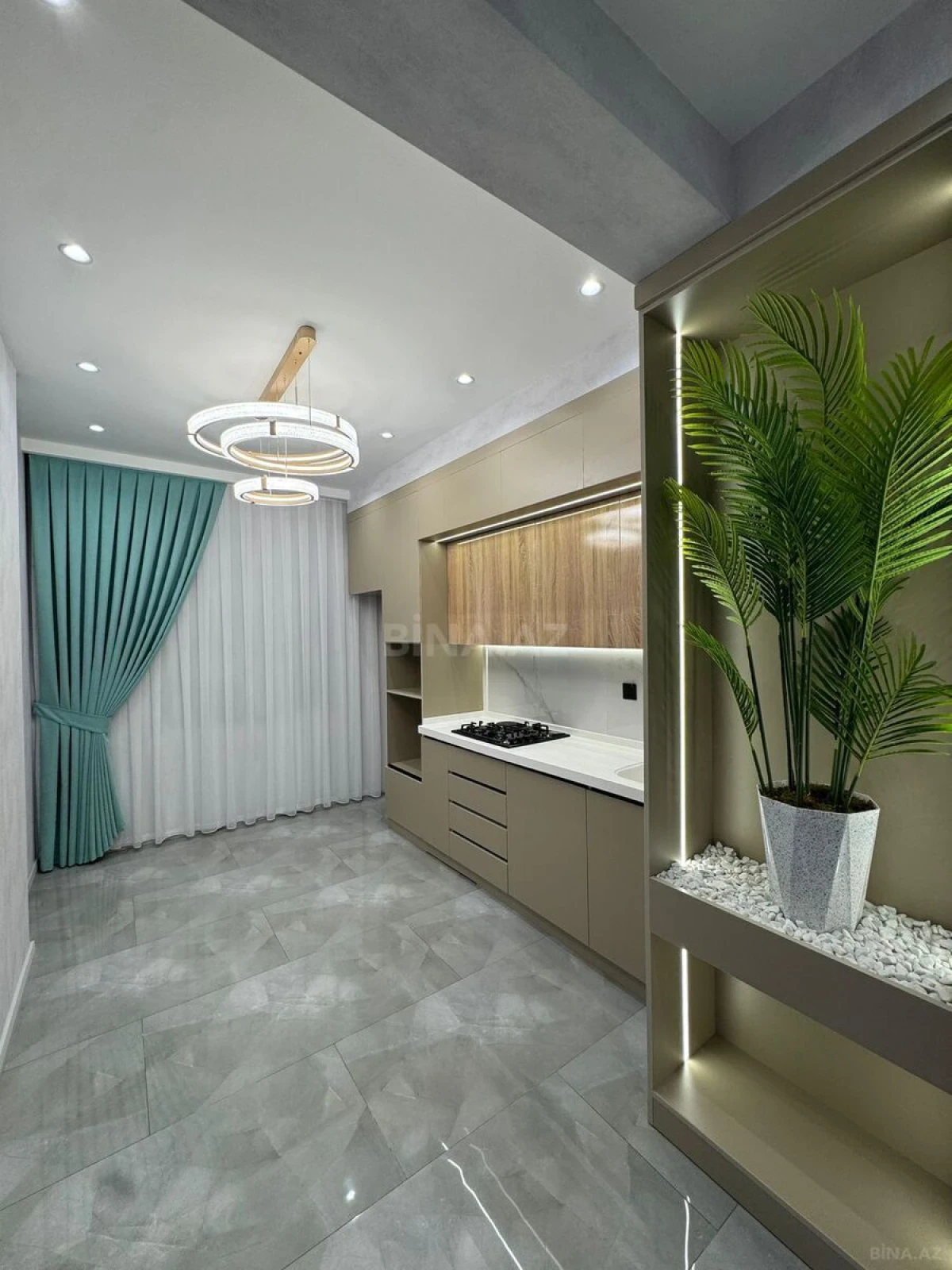 Satılır 2 otaqlı mənzil 82 m²