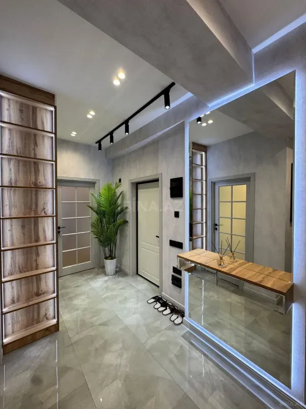 Satılır 2 otaqlı mənzil 82 m²