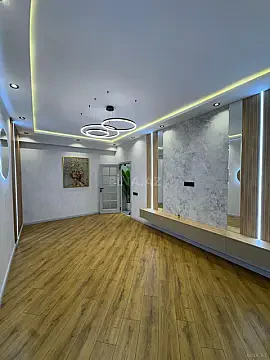 Satılır 2 otaqlı mənzil 82 m²