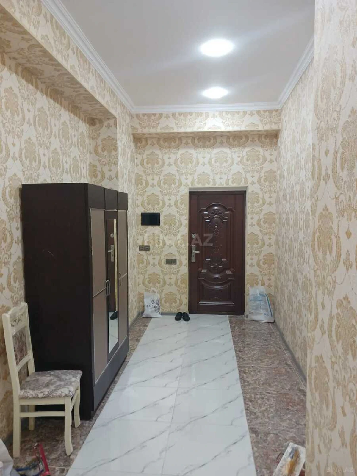 Kirayə verilir 2 otaqlı mənzil 90 m²